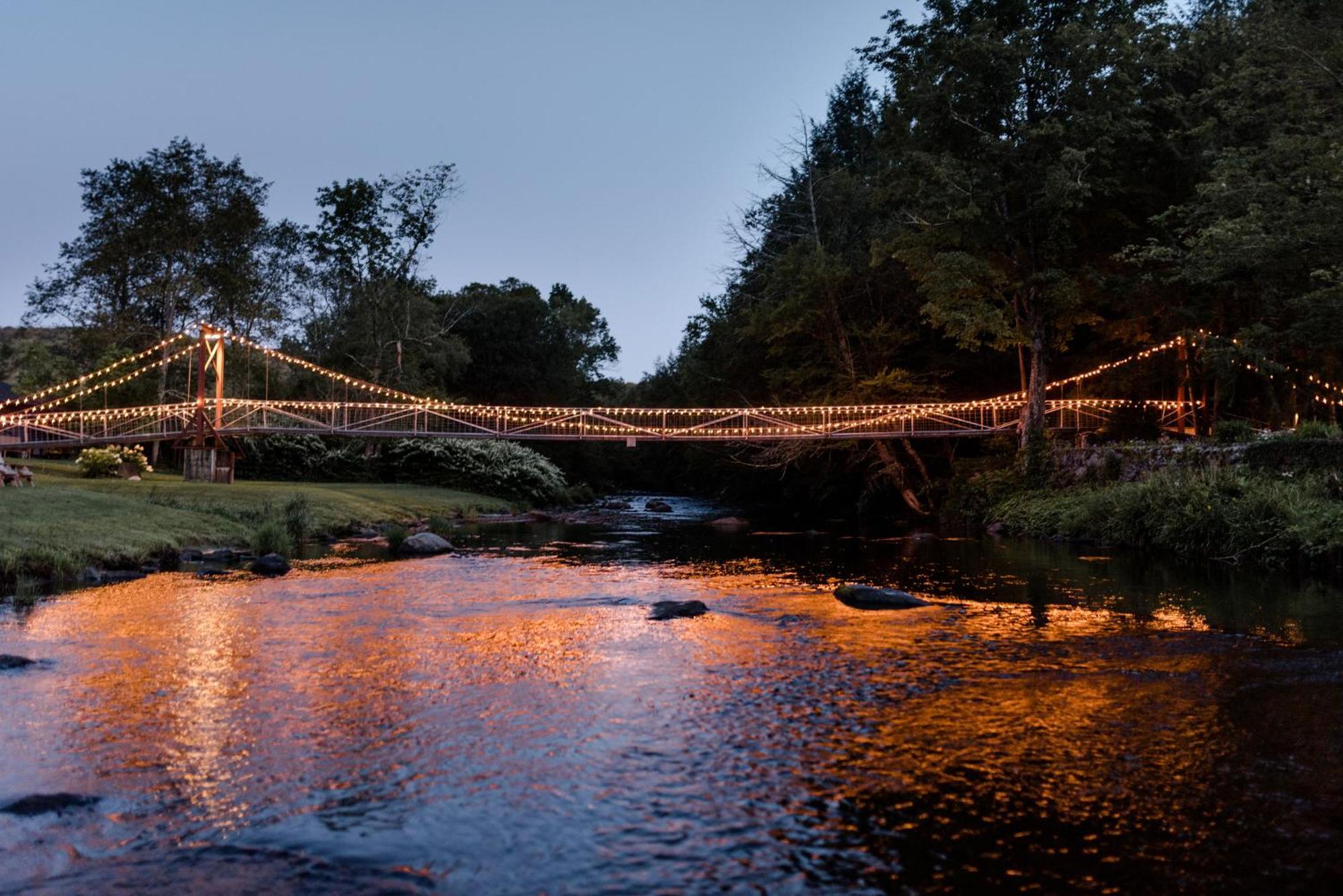 Antrim Streamside Hotel Livingston Manor Bagian luar foto